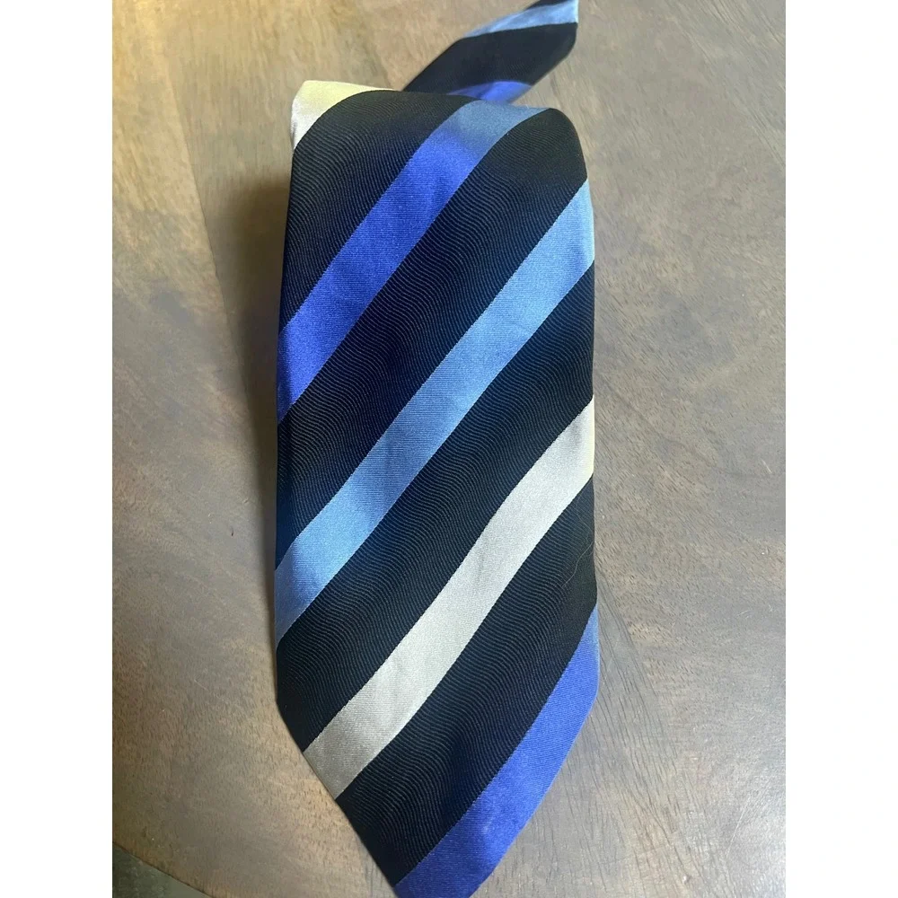 Dockers Mens Necktie 100% Silk Stain Resistant Striped‎ Black Blue OS